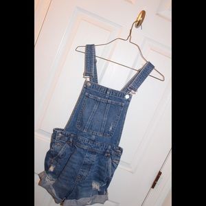 Overall shorts